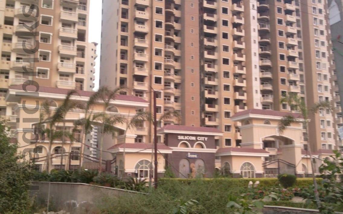 Amrapali Silicon City, Sector 76 Noida