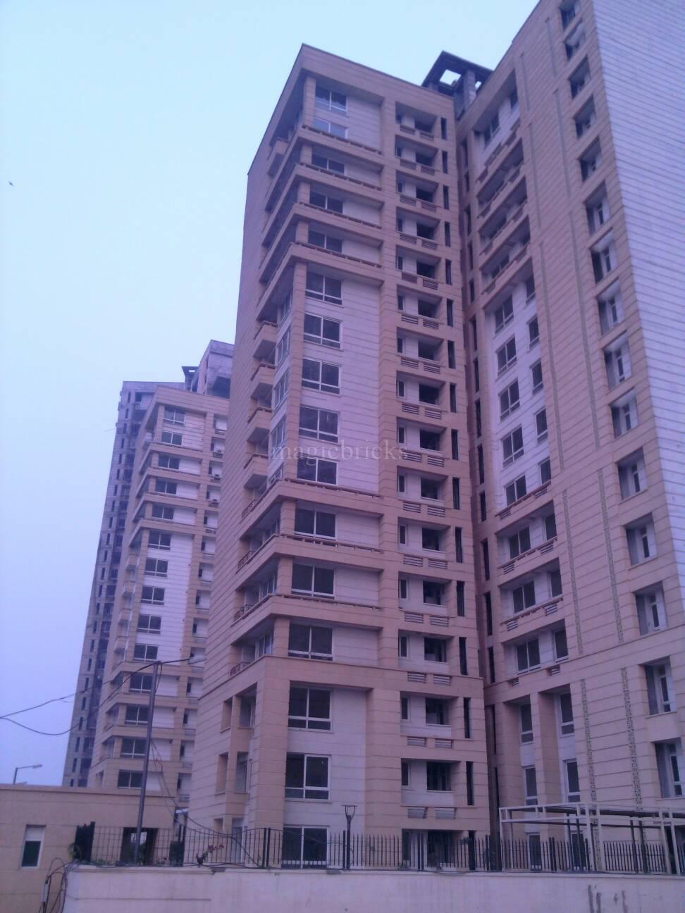 Jaypee Kalypso Court, Sector 128 Noida