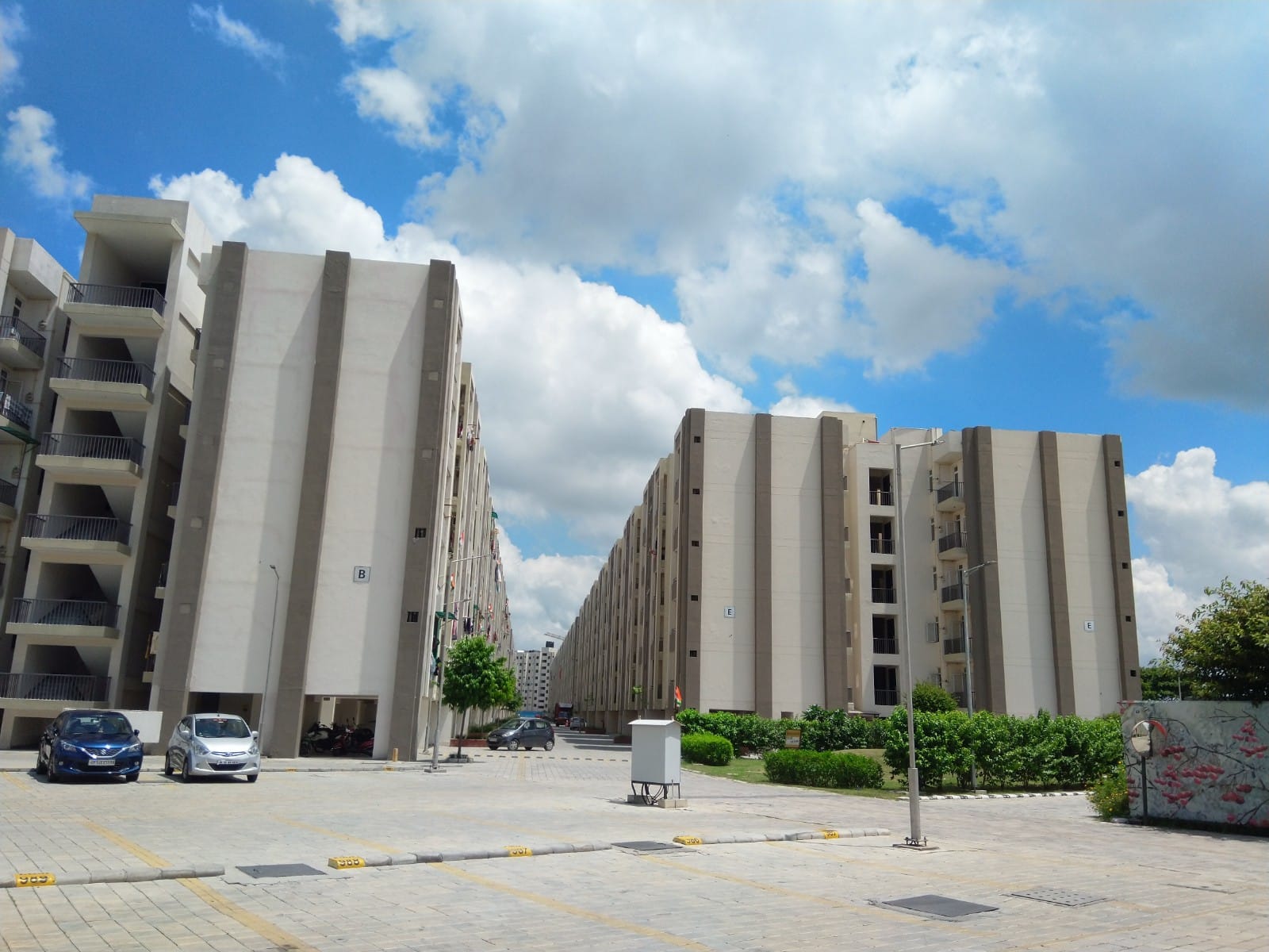 Wave Executive Floors, Wave City Ghaziabad