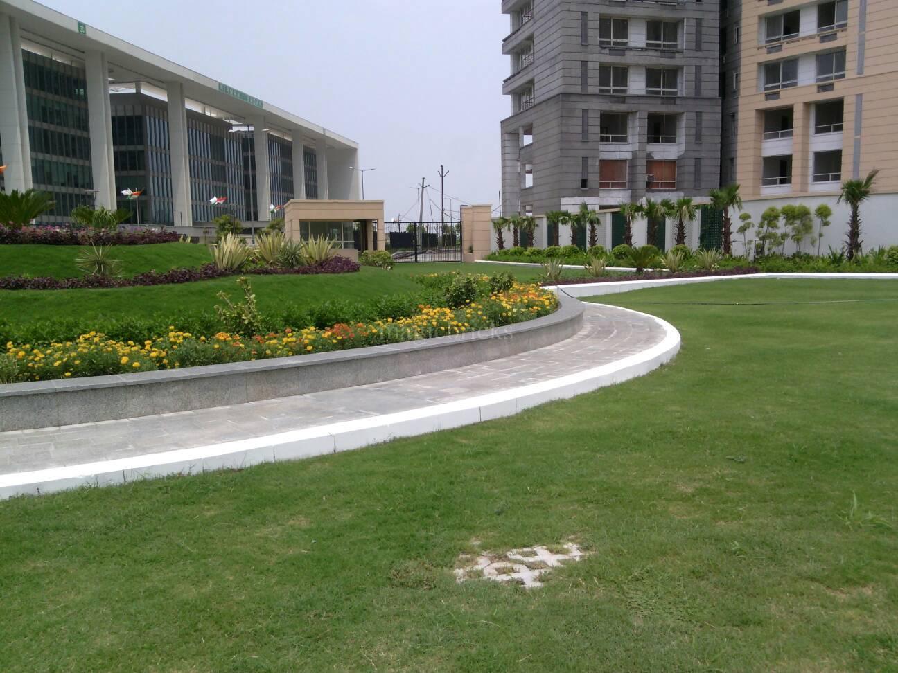 Jaypee Kalypso Court, Sector 128 Noida