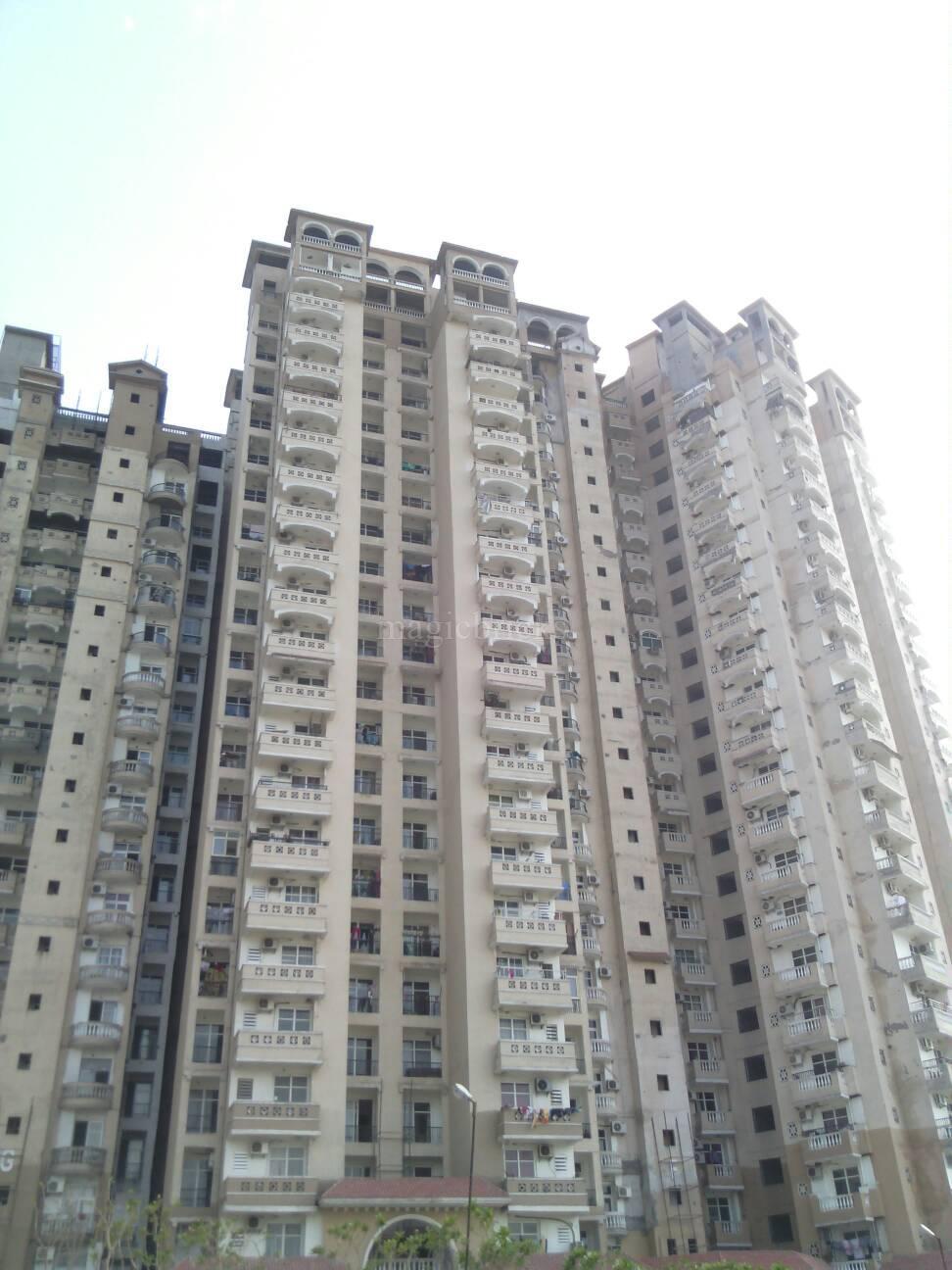 Amrapali Sapphire, Sector 45 Noida