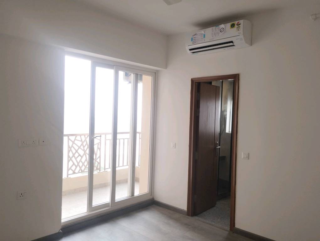 Ivy County, Sector 75 Noida