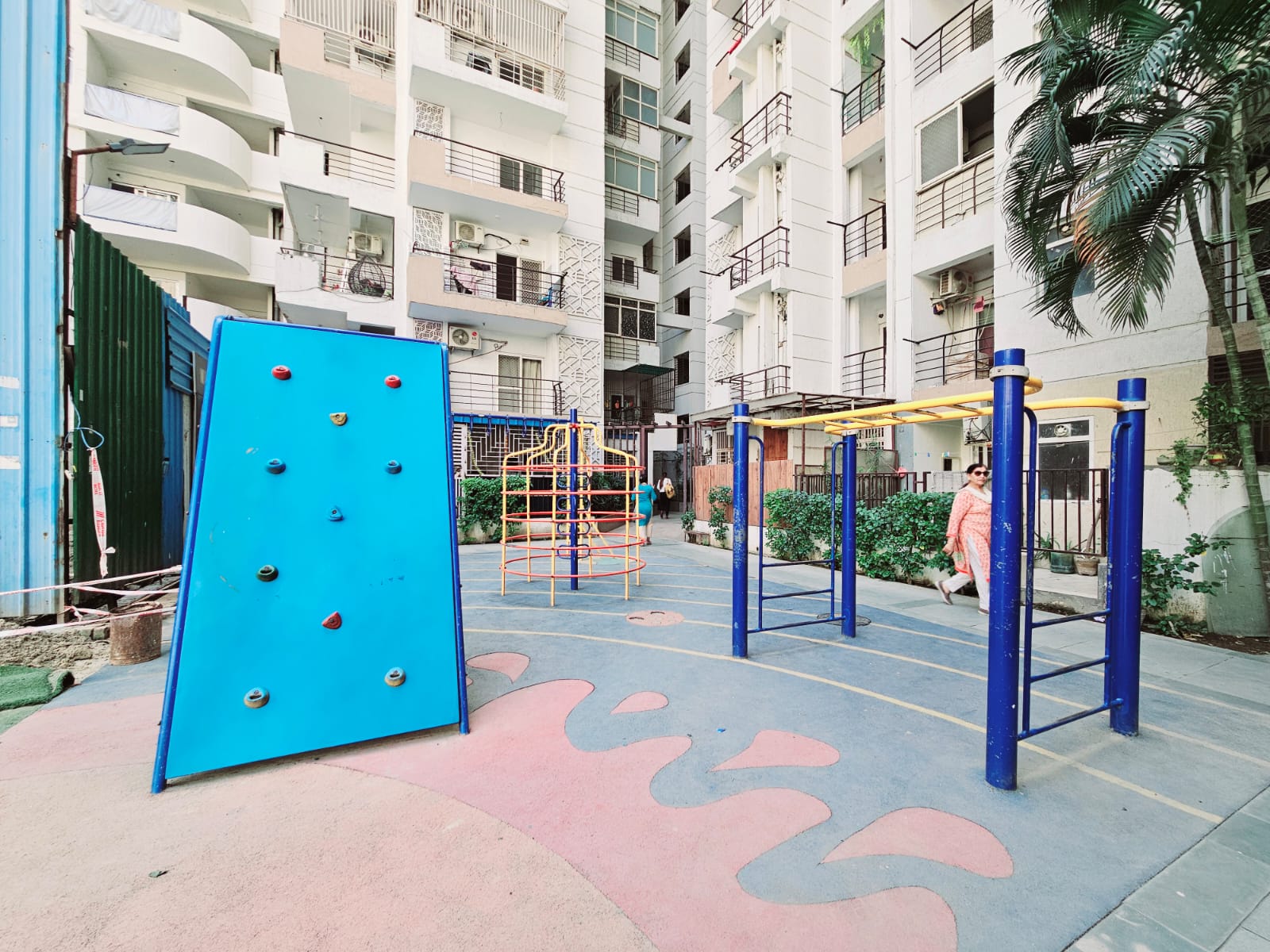 Express Zenith, Sector 77 Noida