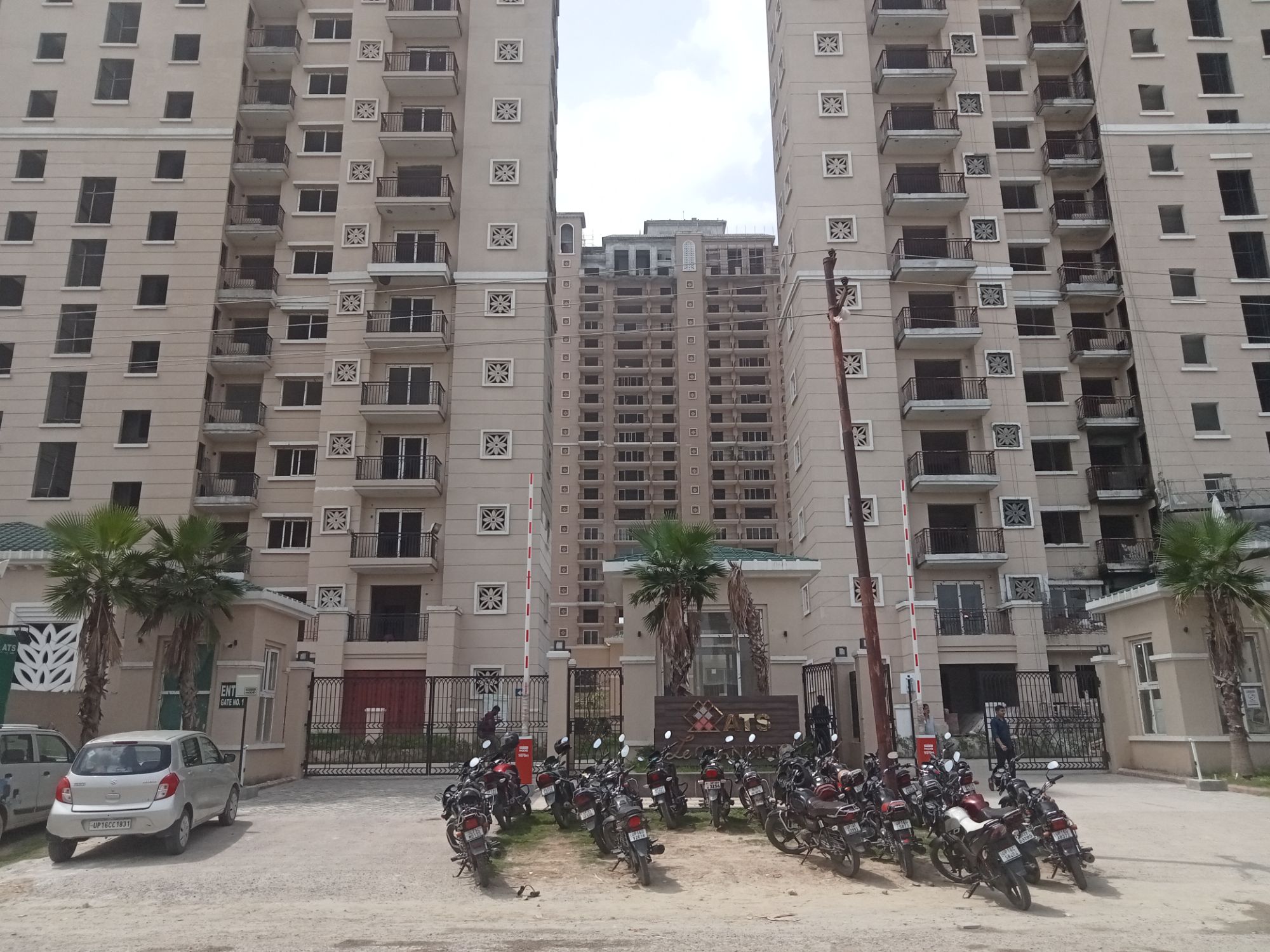 ATS Le Grandiose, Sector 150 Noida