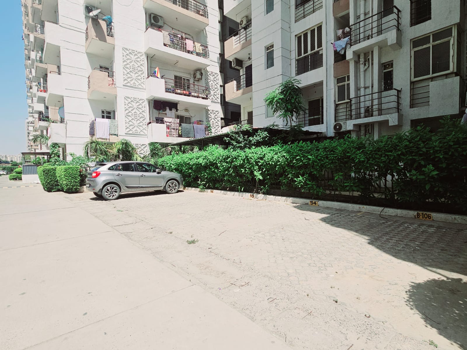 Express Zenith, Sector 77 Noida