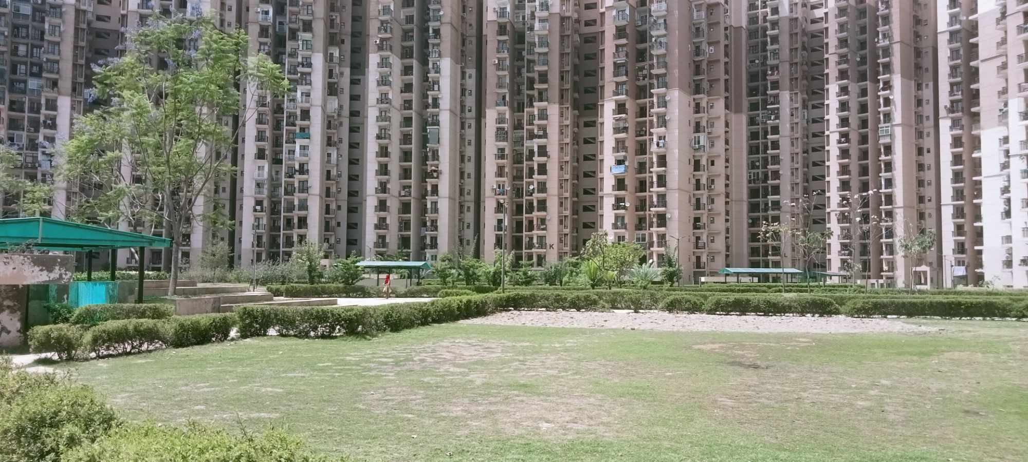 Logix Blossom County, Sector 137 Noida
