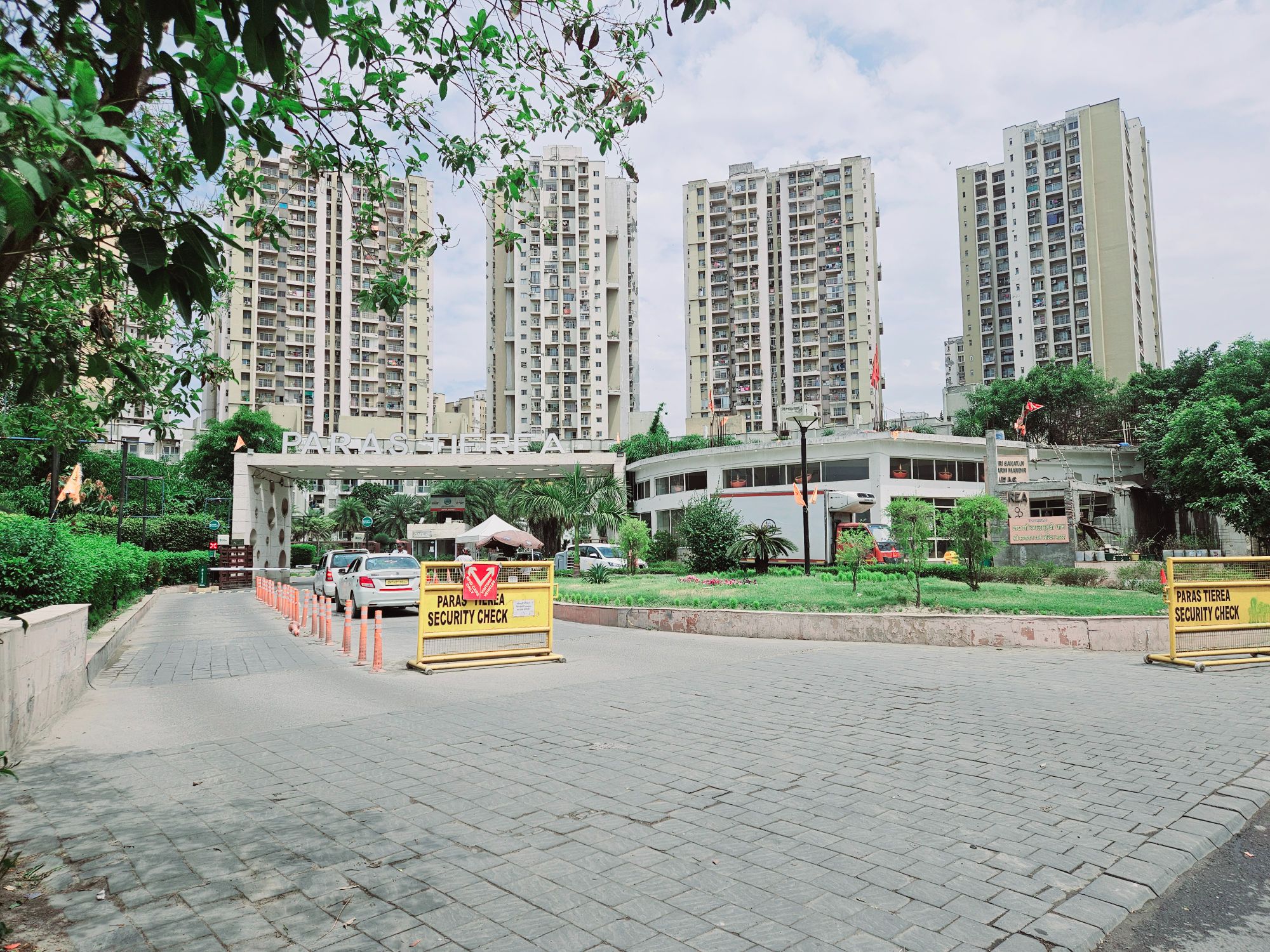 Paras Tierea, Sector 137 Noida