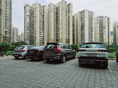 Paras Tierea, Sector 137 Noida
