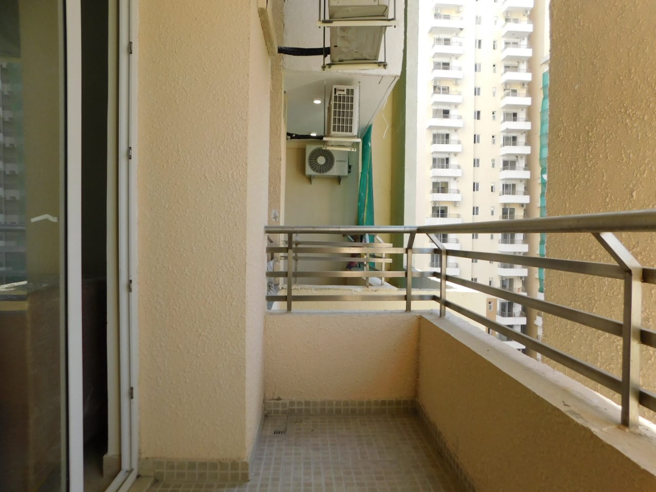 Wave Amore, Sector 32 Noida