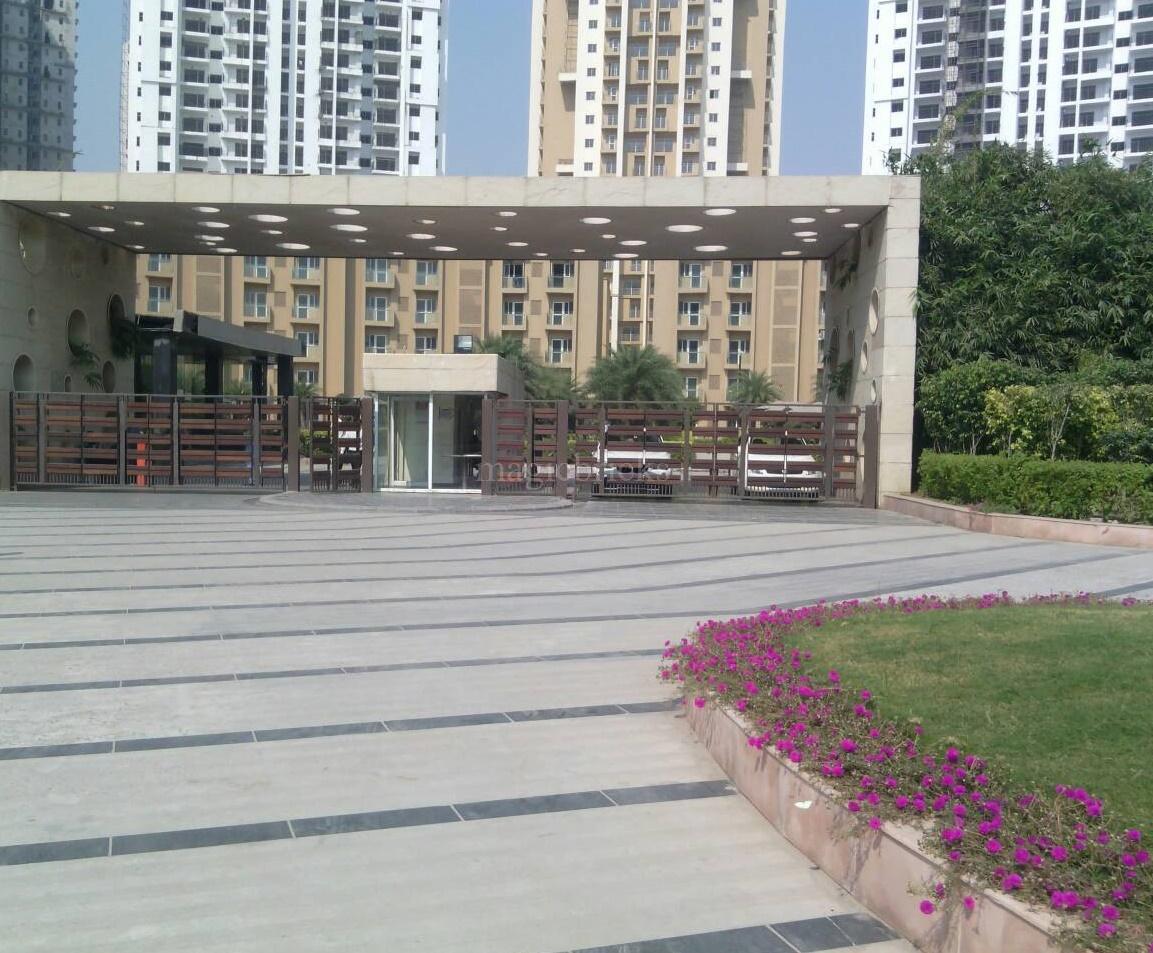 Paras Tierea, Sector 137 Noida